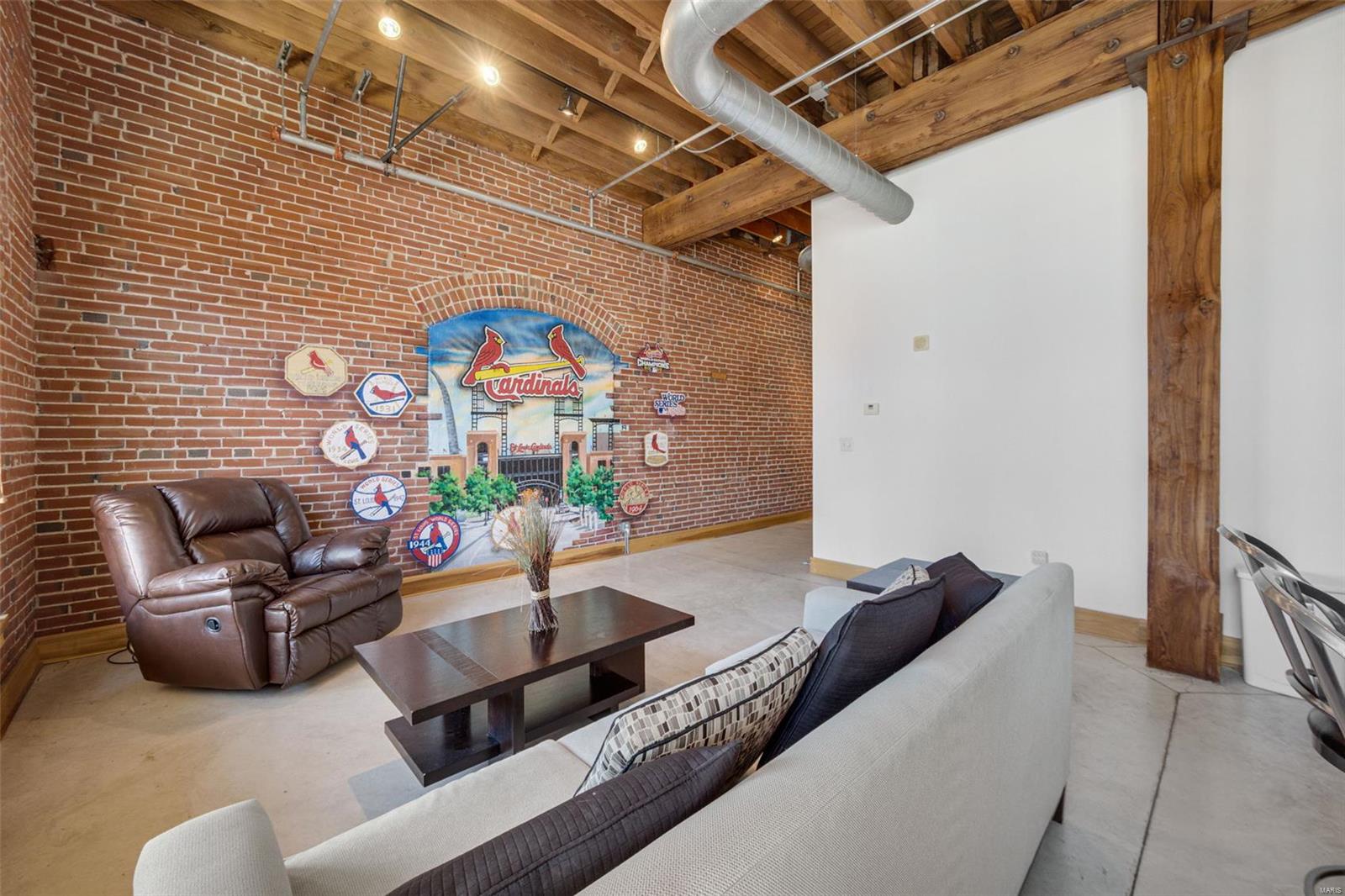 1004 Spruce Street 514