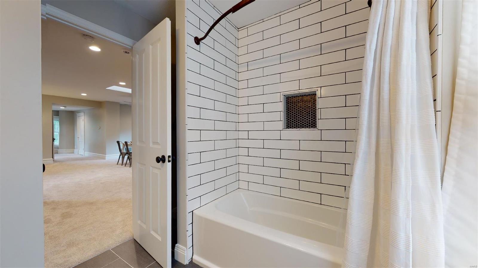 S V Papins Additin Lt Pts 5 & 6 Resub - Residential