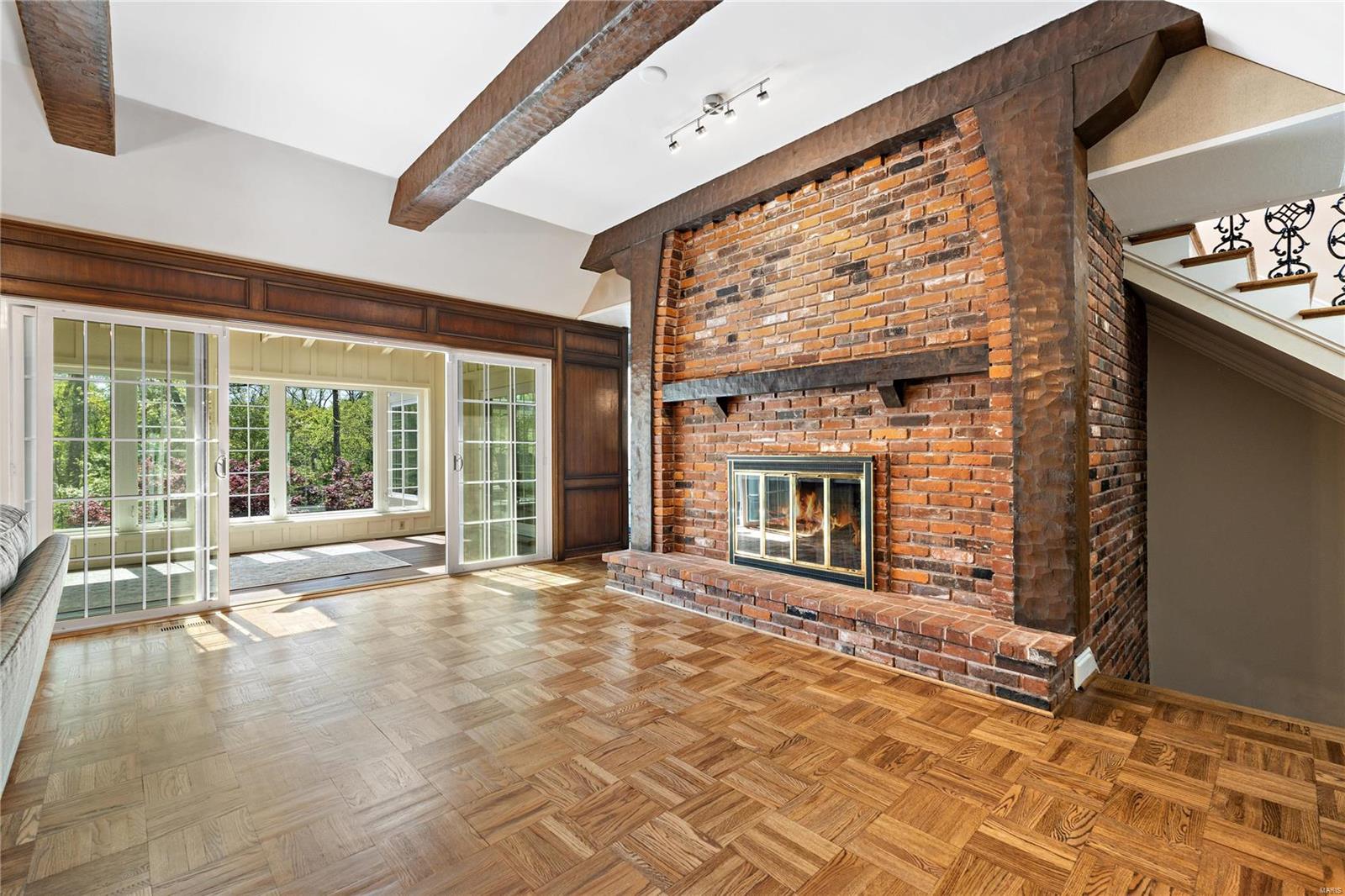 Log Cabin Estates Amd Of Lts 3 - Residential