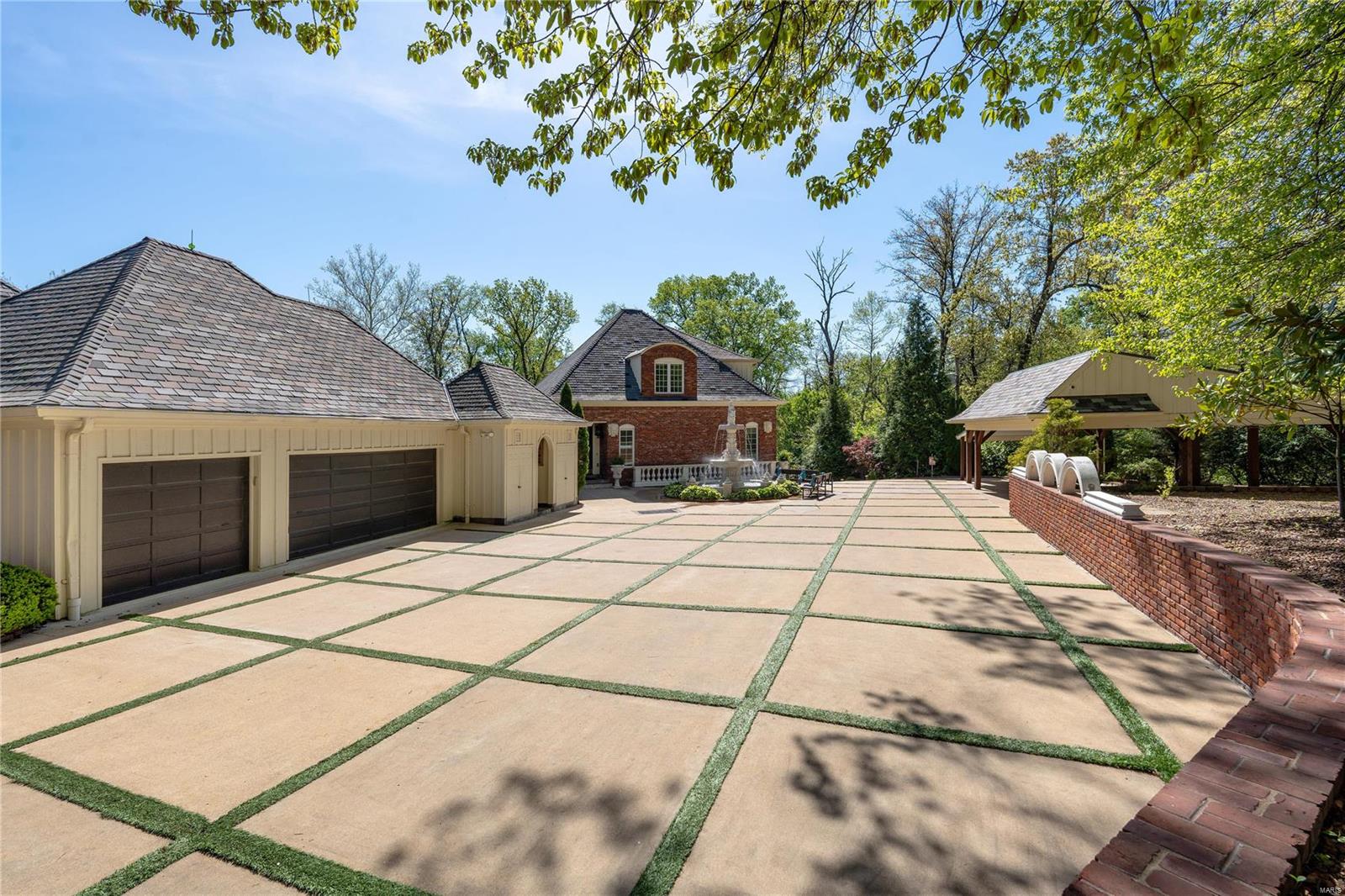 Log Cabin Estates Amd Of Lts 3 - Residential