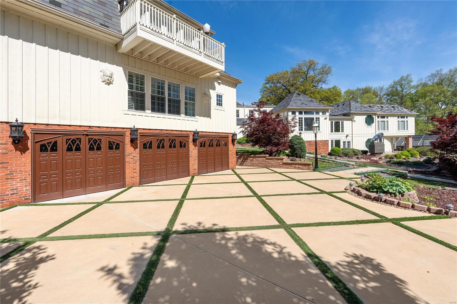 Log Cabin Estates Amd Of Lts 3 - Residential