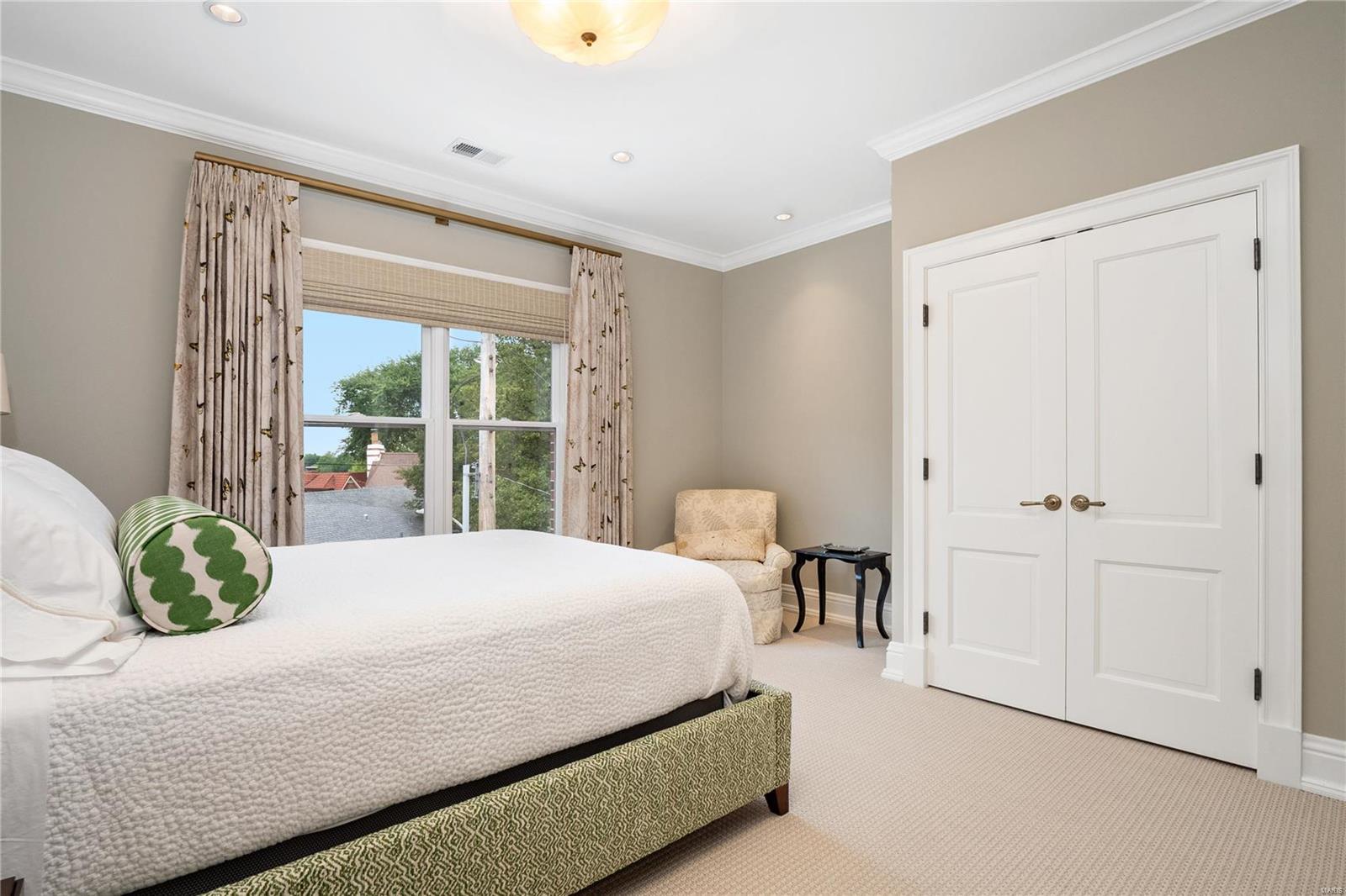 Clayton Lane - Residential