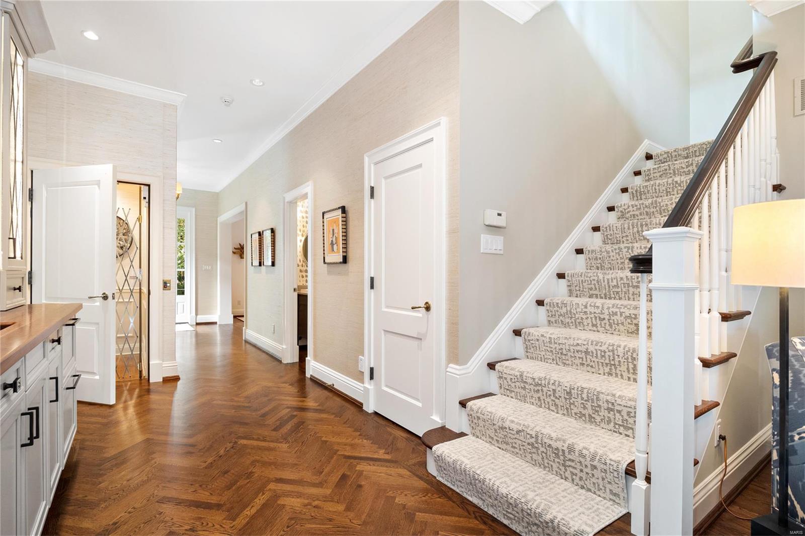 Clayton Lane - Residential