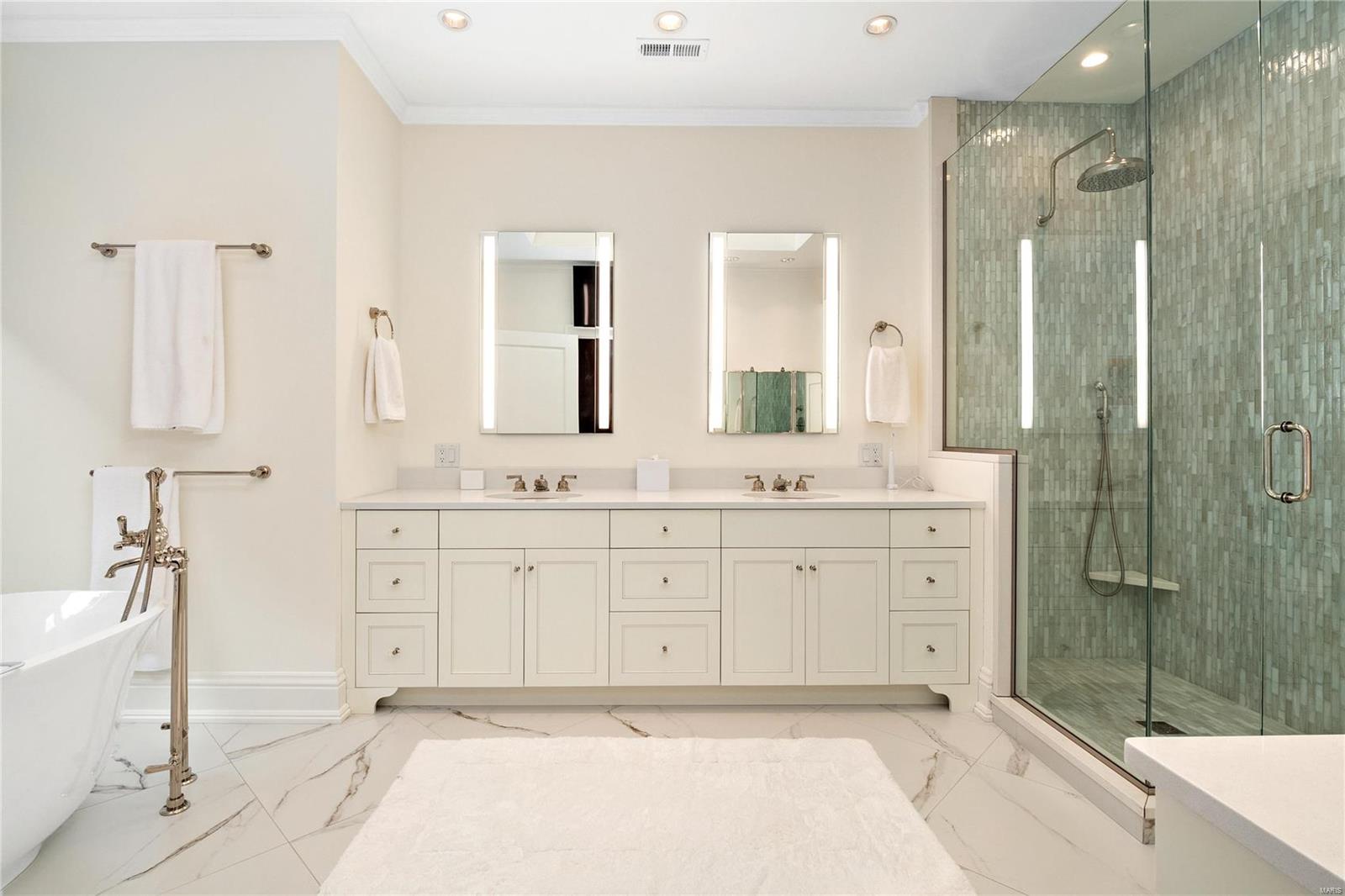 Clayton Lane - Residential