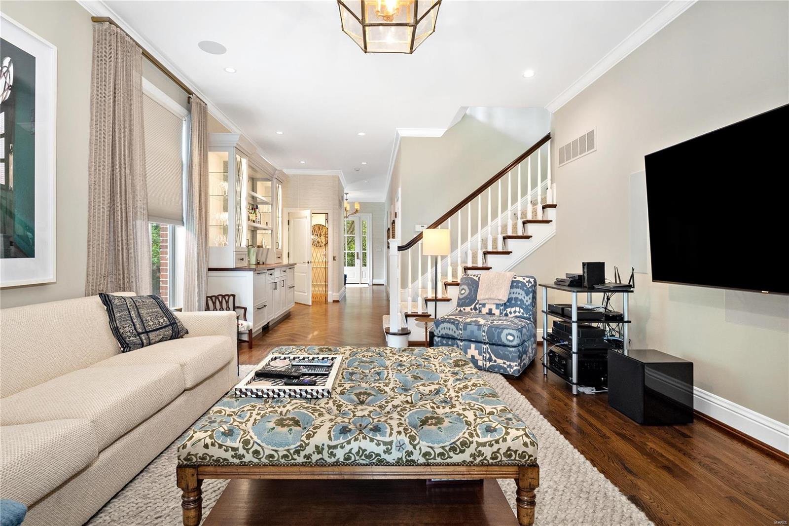 Clayton Lane - Residential