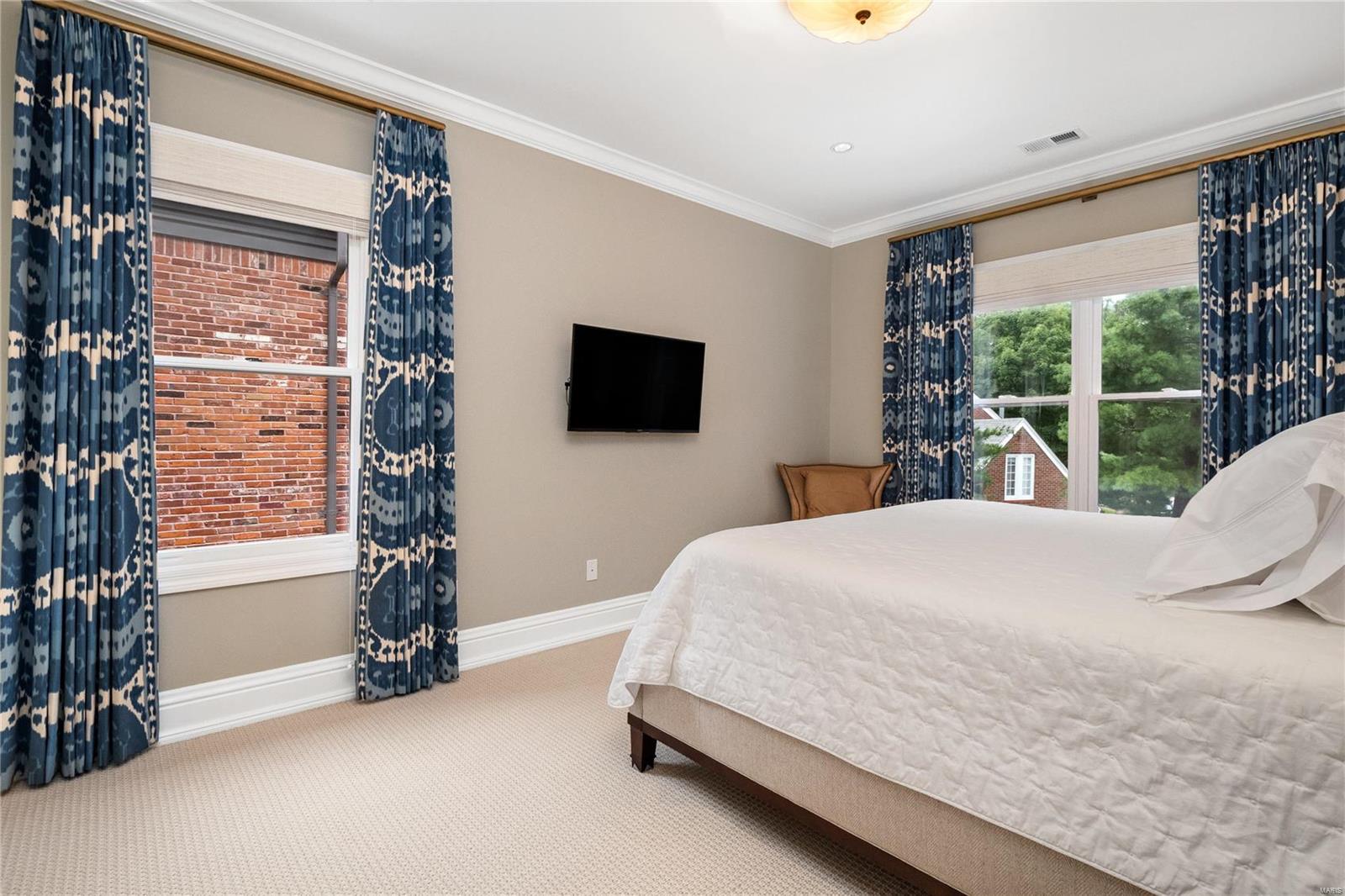 Clayton Lane - Residential