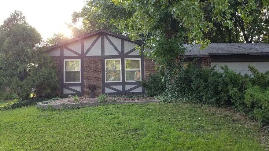 Spacious 3 bed, 2 bath ranch style home with 2-car garage in nice Unincorporated St. Peters location near Mexico Rd with quick access to everywhere.  Home has large living room, hearth room with fireplace and a kitchen with pantry.  There is a bedroom with a bonus 3-seasons room leading to the backyard.  The main bedroom has a shower-only bathroom and leads to the covered patio off the side backyard.  Nice partially fenced backyard with shade trees.  Full basement and large 2-car garage.  Home has significant potential with the right updating.  Home is sold in as/is condition and all offers must be accompanied with bank letter or proof of funds.  *** Closing date is Dec 3rd or later due to title issues.  CASH offers only--  Submit Highest & Best offers only in ONE PDF file.
Deadline is Monday, Sept 21at NOON.- Open to all Buyers (investors too)  $150 Pyramid Platform fee to be paid by buyers agent at closing. SpecialListingConditions: Foreclosure Additional Rooms: Sun Room