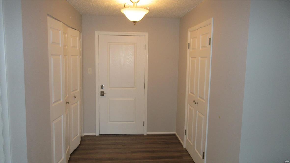 MANORS AT VILLAGE GREEN - Residential