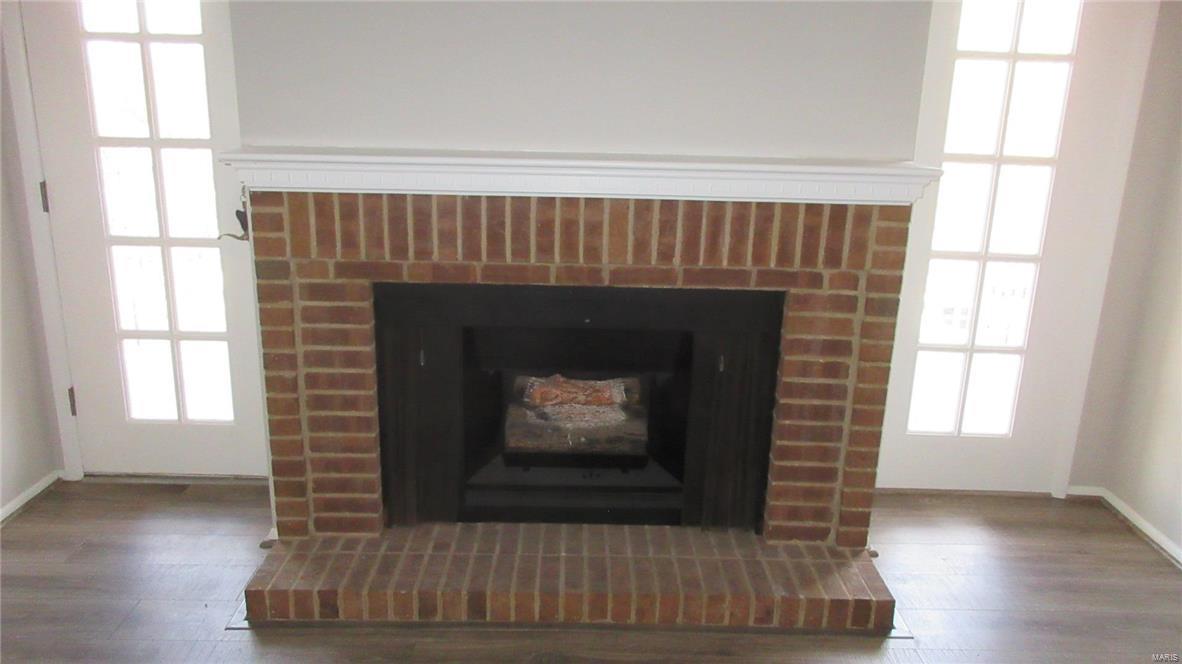 MANORS AT VILLAGE GREEN - Residential