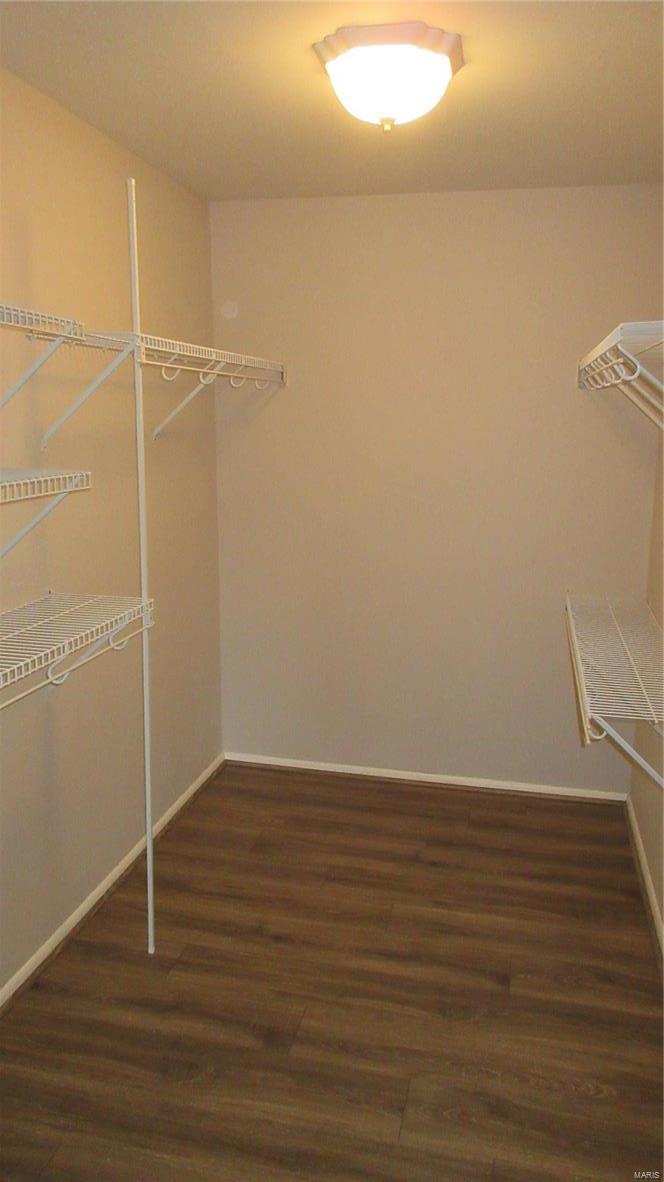 MANORS AT VILLAGE GREEN - Residential