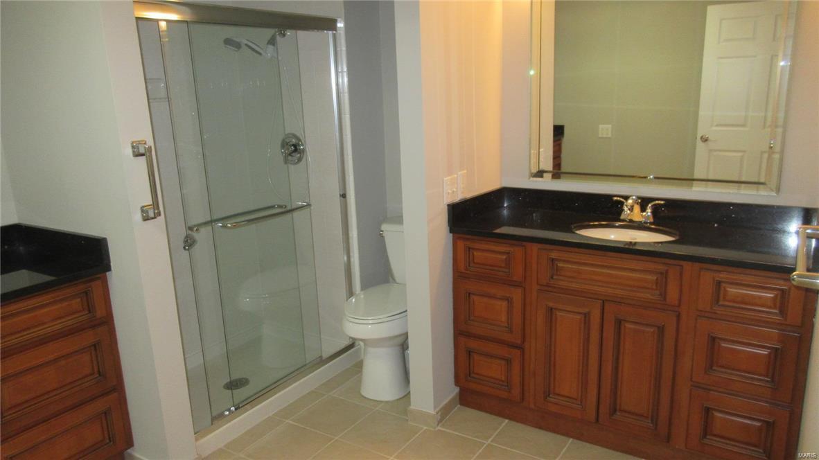 MANORS AT VILLAGE GREEN - Residential