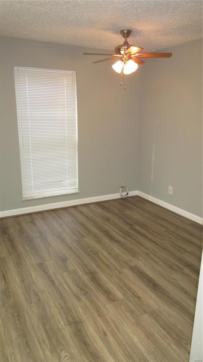 MANORS AT VILLAGE GREEN - Residential