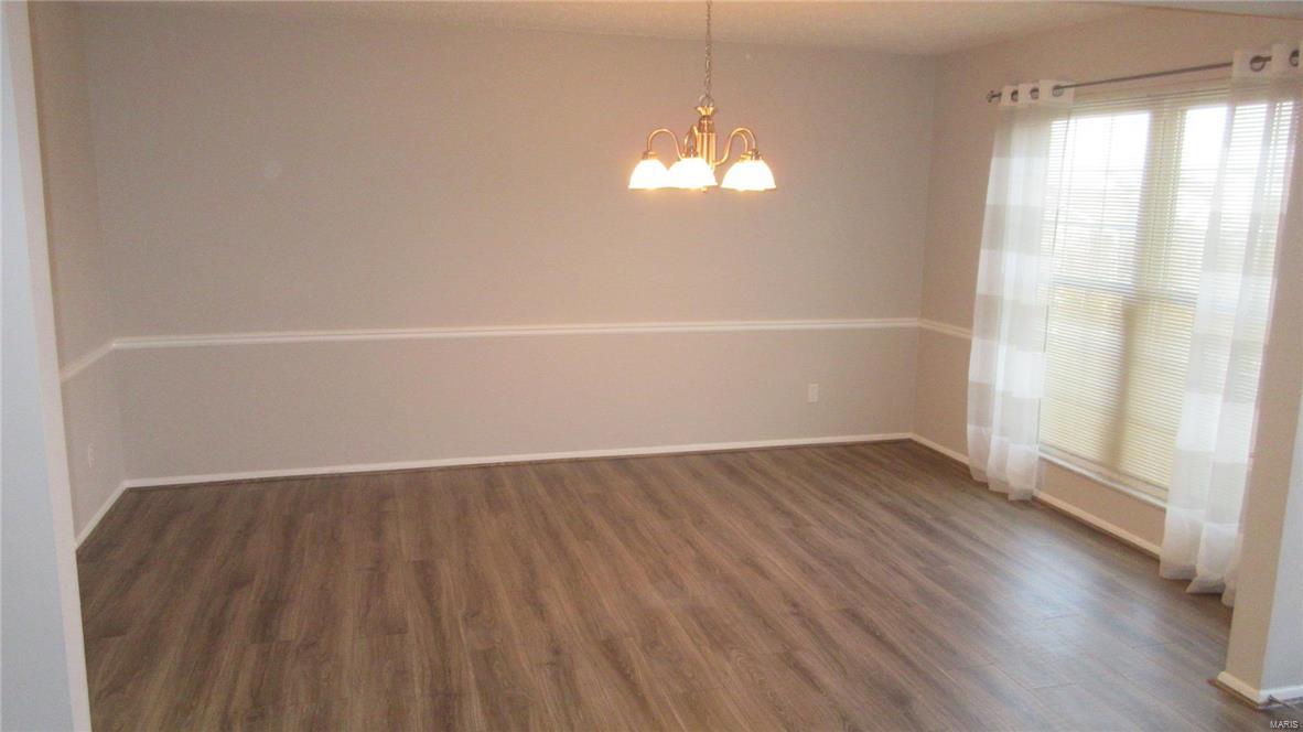 MANORS AT VILLAGE GREEN - Residential