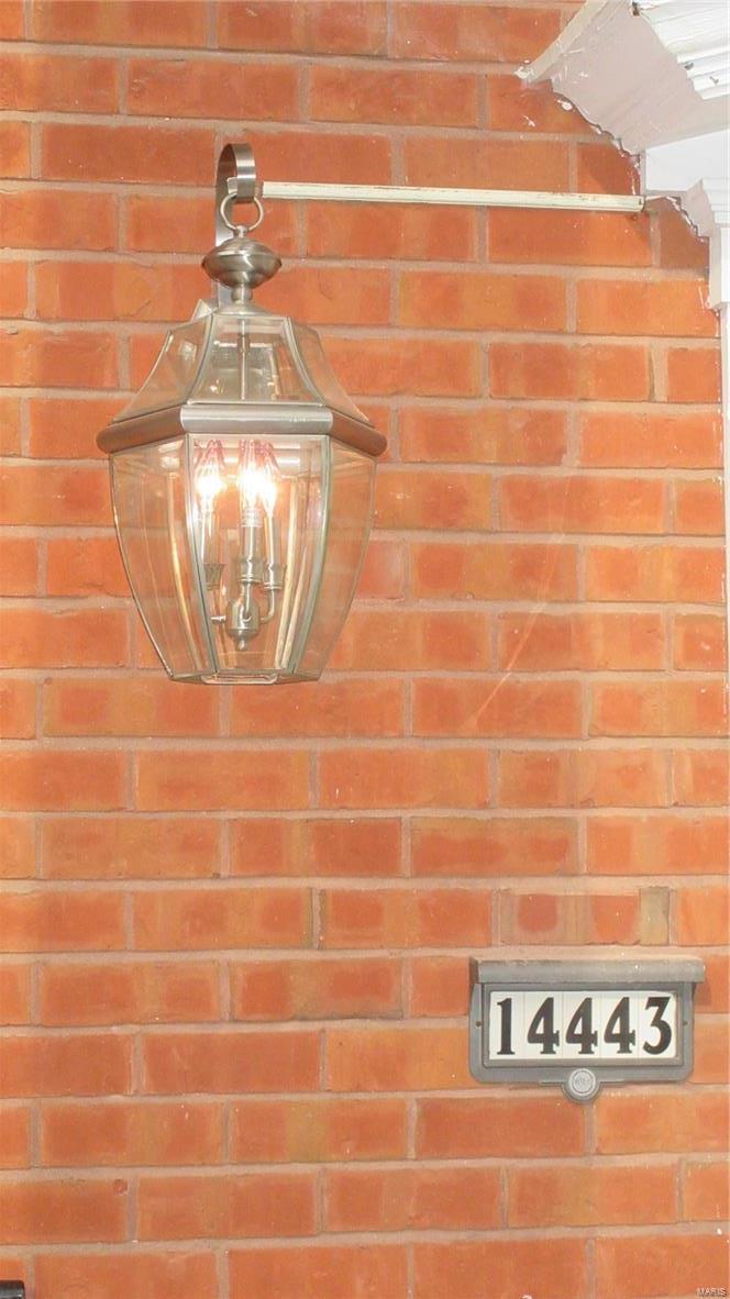 MANORS AT VILLAGE GREEN - Residential