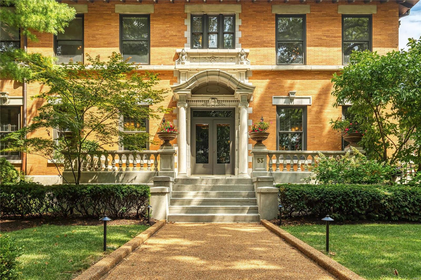 Westmoreland Place - Residential