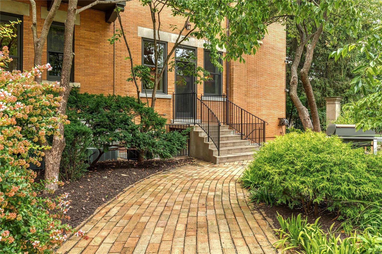 Westmoreland Place - Residential