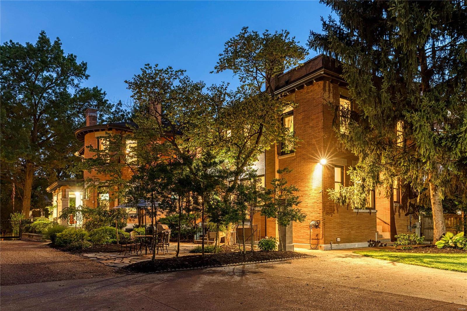 Westmoreland Place - Residential