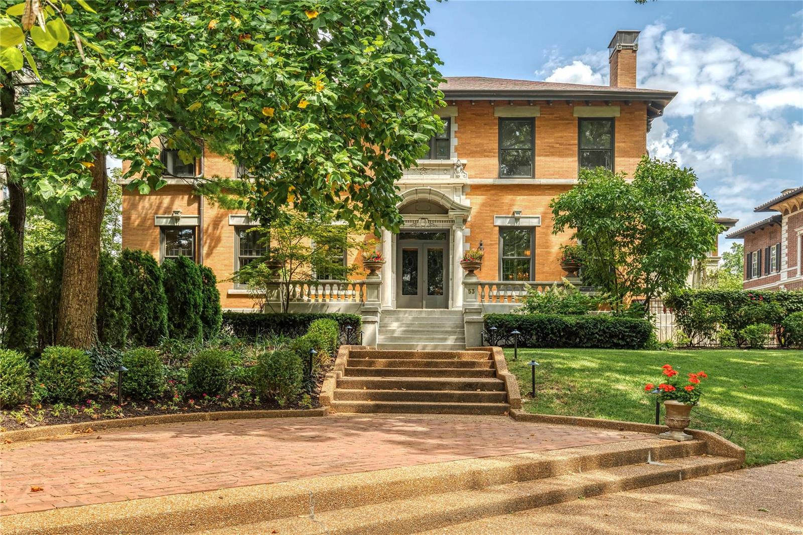 Westmoreland Place - Residential