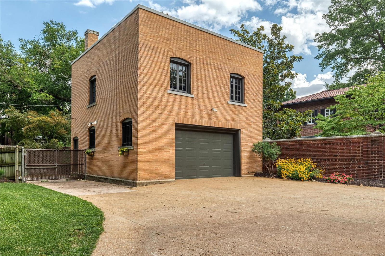 Westmoreland Place - Residential