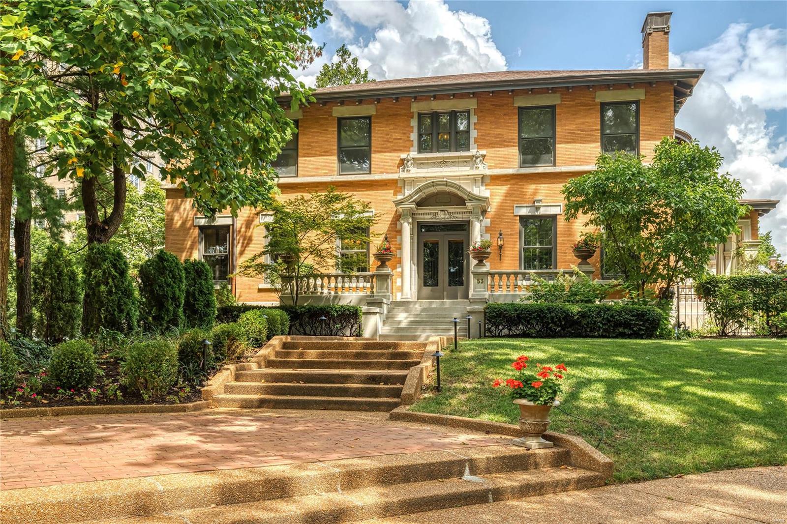 Westmoreland Place - Residential