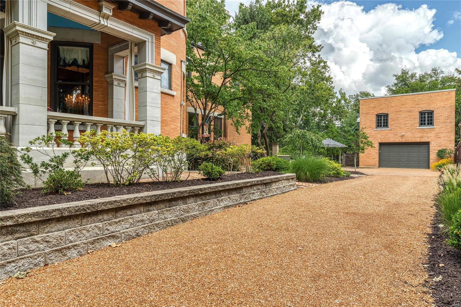 Westmoreland Place - Residential