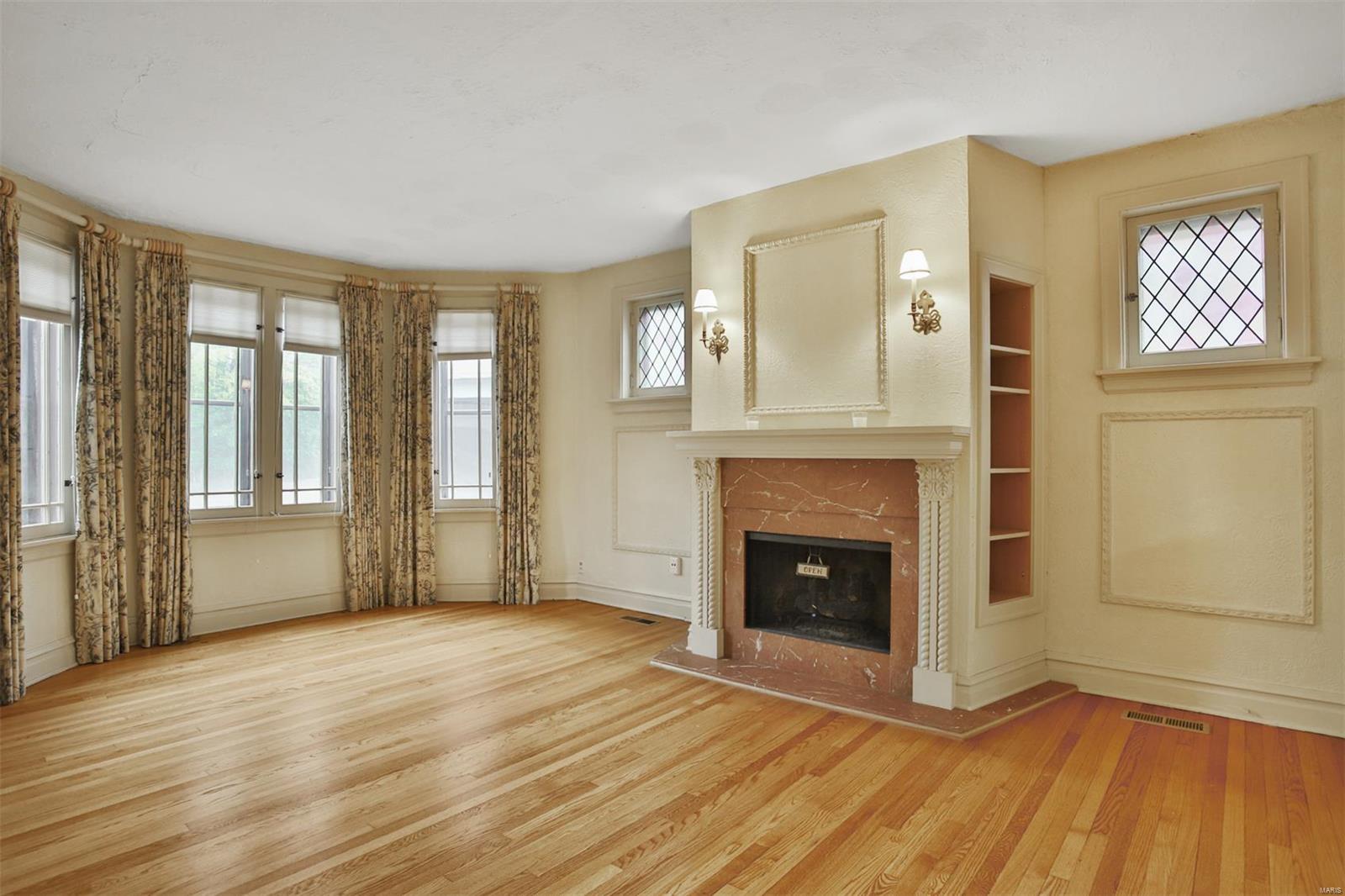 314 S Hanley Road 1N