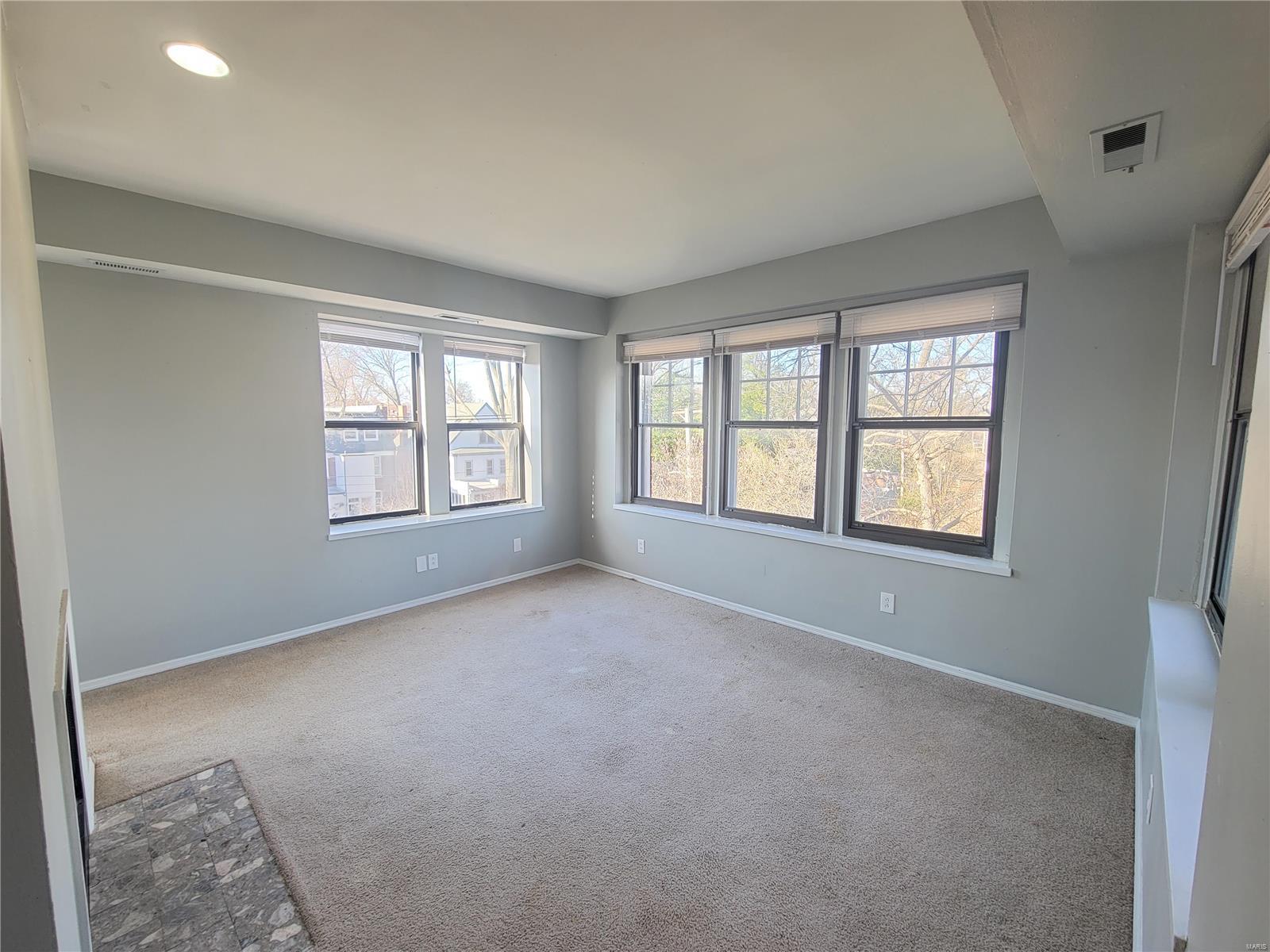 Dorris Place Add - Residential Income