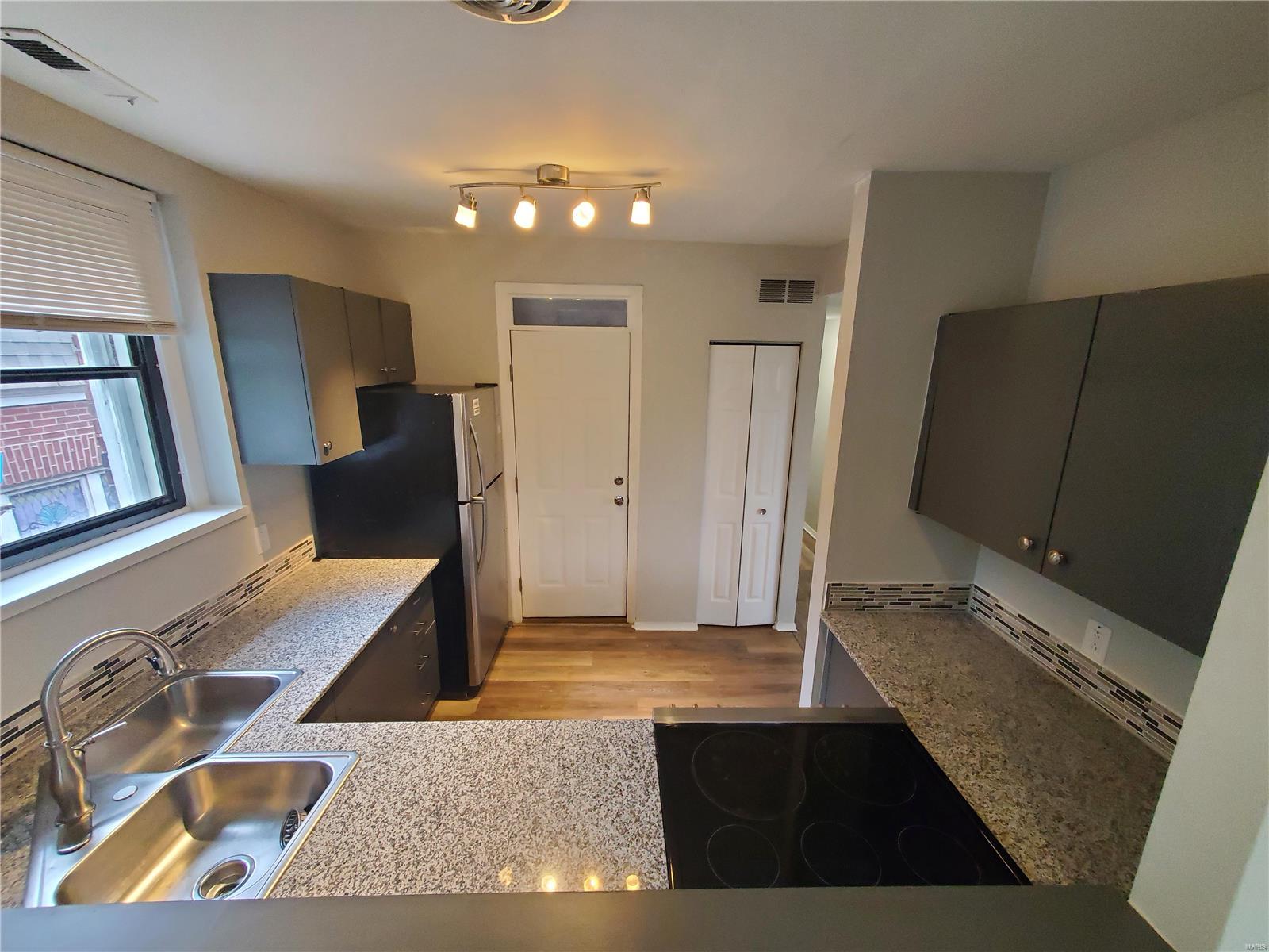 Dorris Place Add - Residential Income