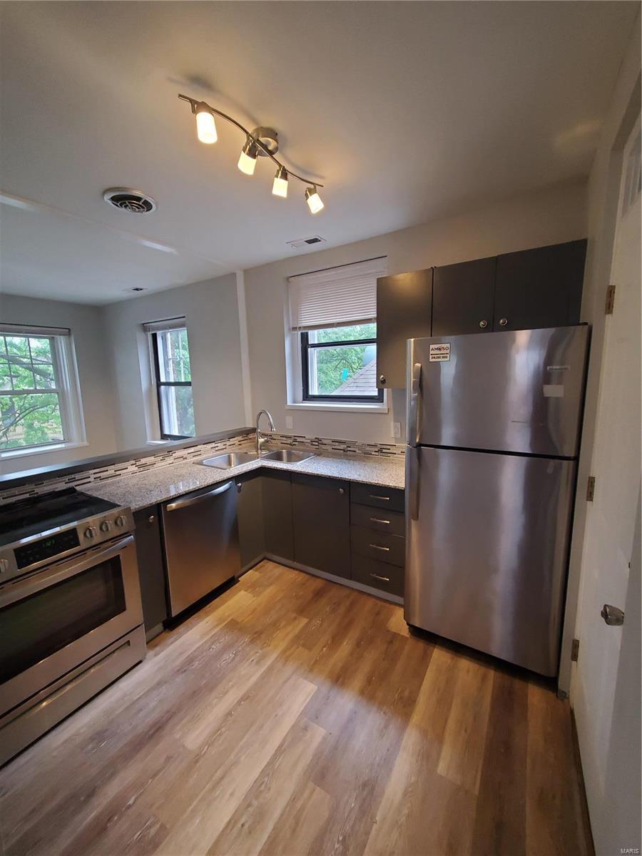 Dorris Place Add - Residential Income