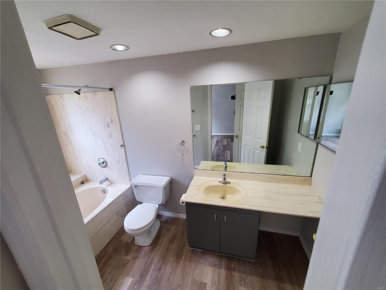 Dorris Place Add - Residential Income