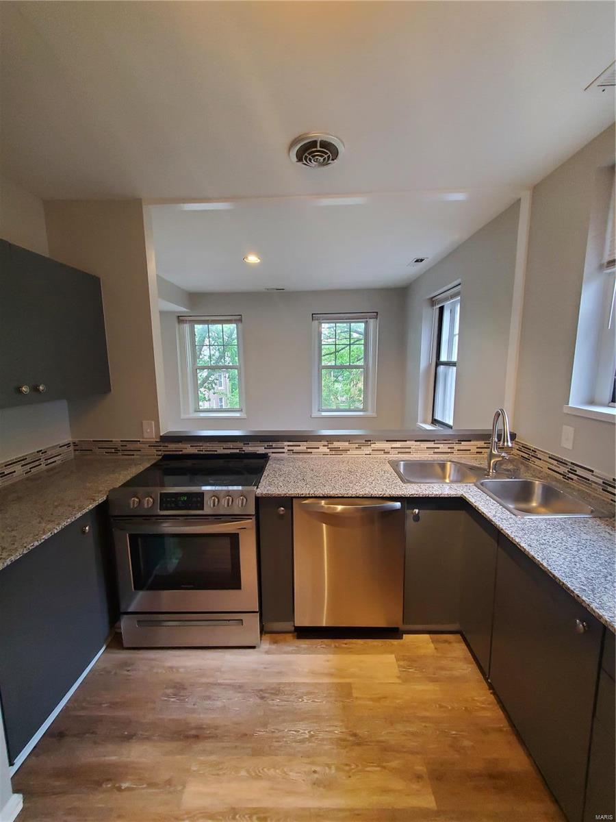 Dorris Place Add - Residential Income