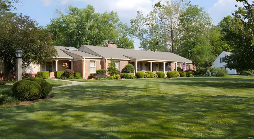 Spectacular ranch home in Ladue on an amazing 1.8 acre level lot. Completely updated top to bottom w/great style - this home shows like it should be in Architectural Digest! Charming curb appeal w/beautiful landscaping, flagstone walkways and covered front porches. Inside finds an entry hall that opens to the living rm and dining rm beyond for formal entertaining. The heart of the home, however, is the open kitchen, breakfast rm and great rm. The gourmet kitchen is simply breathtaking w/two islands and everything desired in a high-end kitchen. Opening to the kitchen is the large breakfast rm w/gas fireplace. The sensational great rm has 14' cathedral ceiling, wall of sliding glass doors/windows and an enormous wood burnng fireplace w/flanking built-ins. The home also hosts a large primary suite, three additional bedrms, newer hall bath and a charming guest bath. The fenced backyard has a beautiful pool and patios to enjoy the ultimate private surroundings. Simply a showstopper!