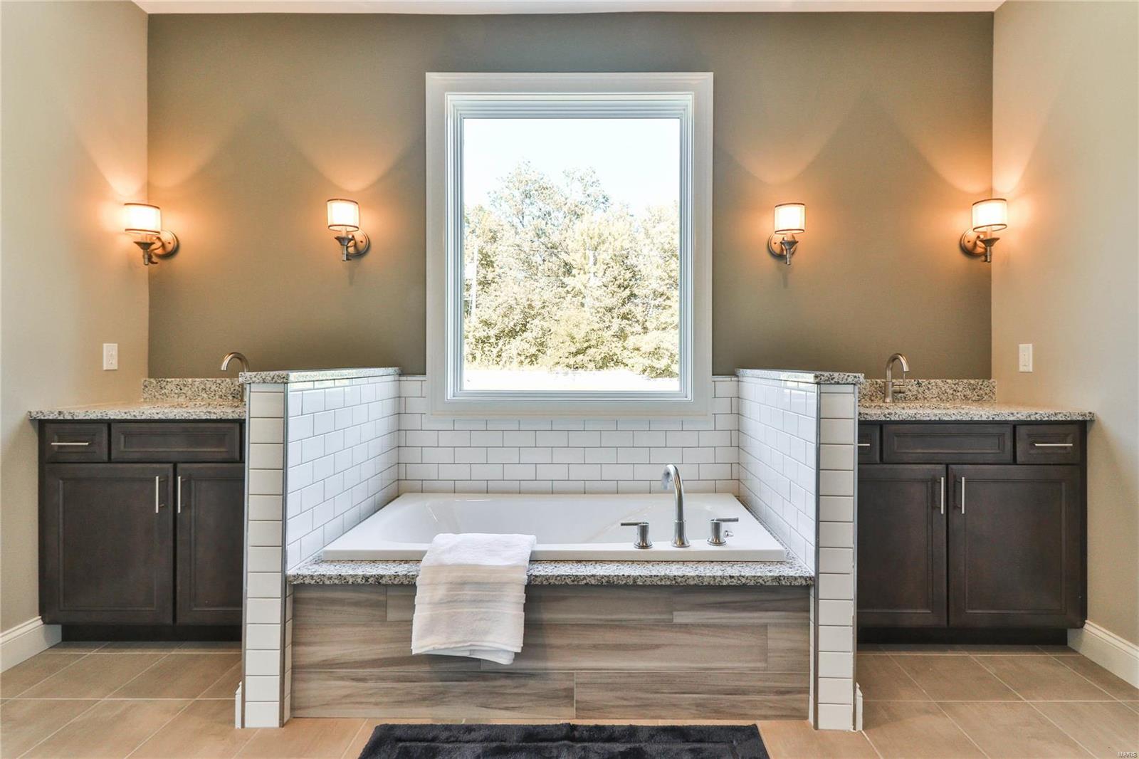 Villas on Mosley - Residential