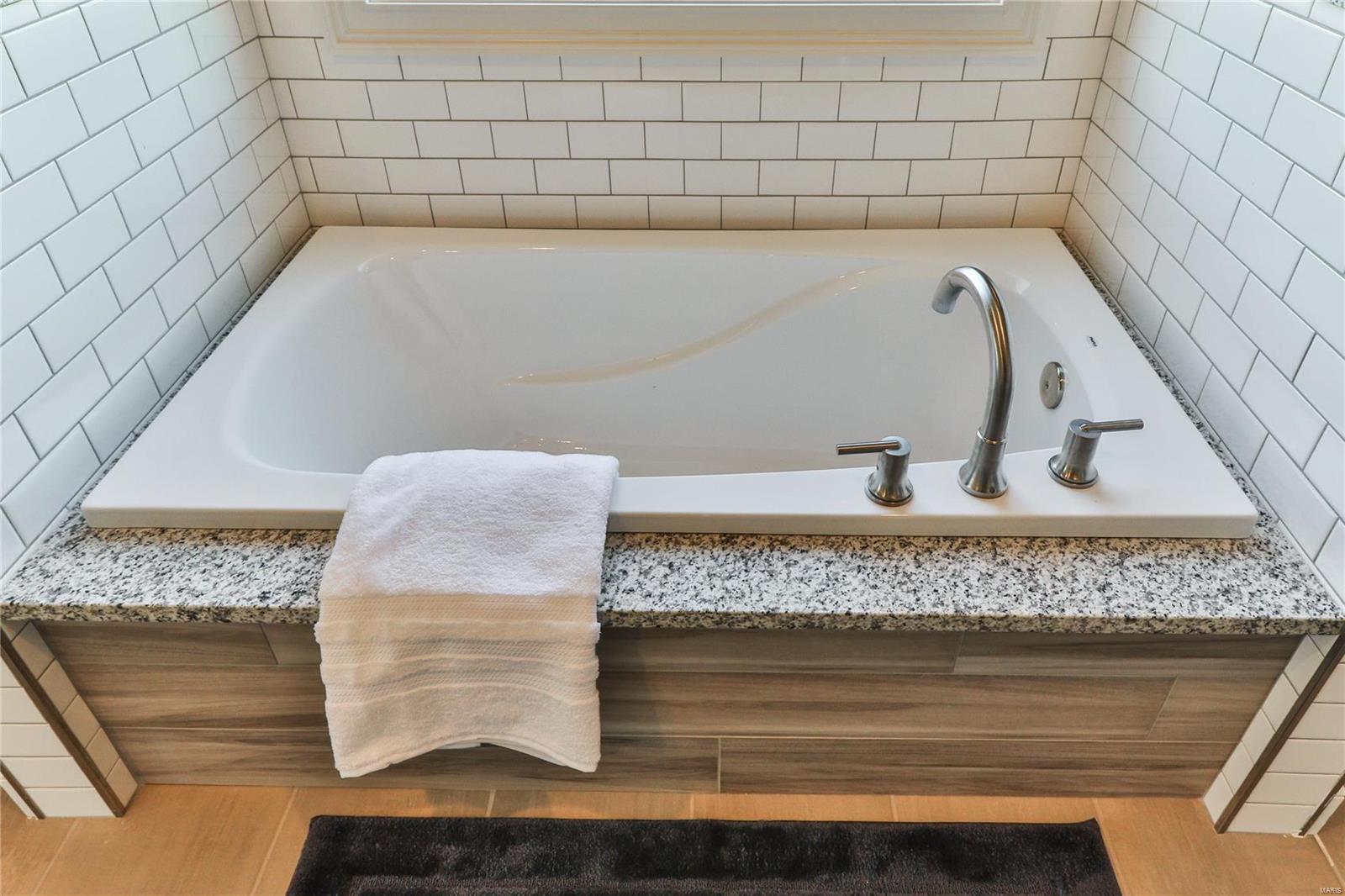 Villas on Mosley - Residential