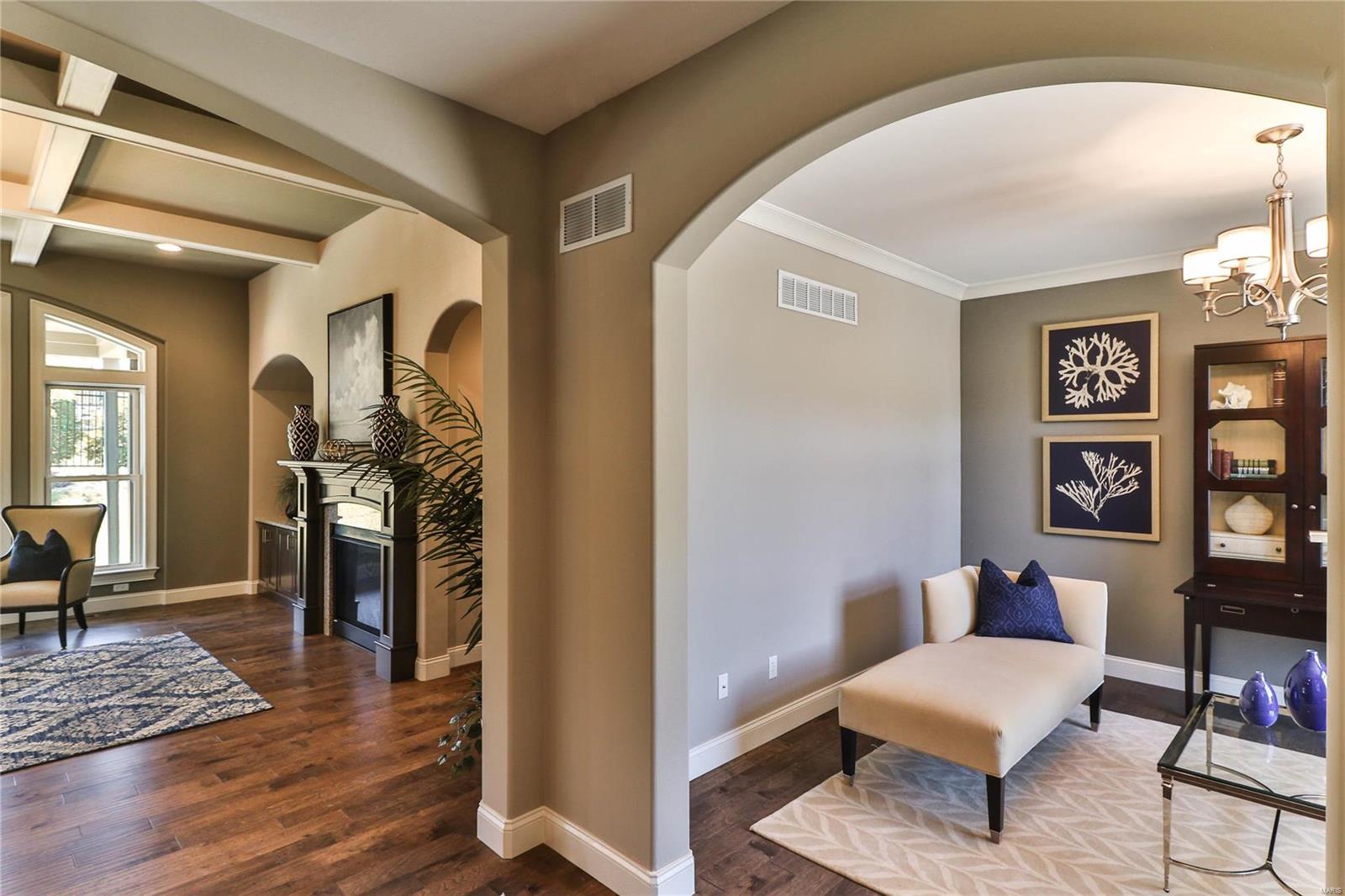 Villas on Mosley - Residential