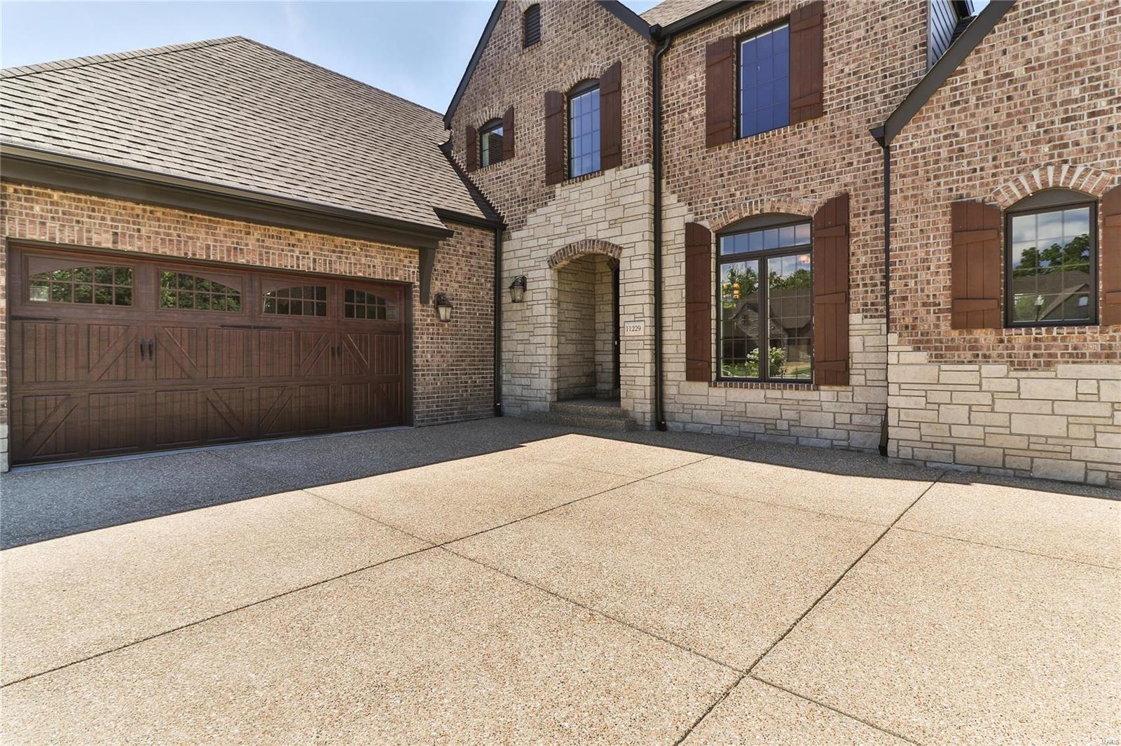 Villas on Mosley - Residential