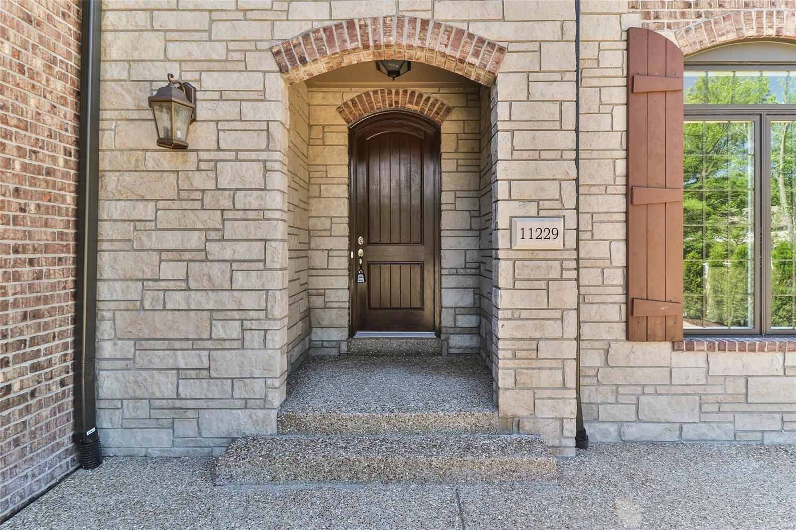 Villas on Mosley - Residential