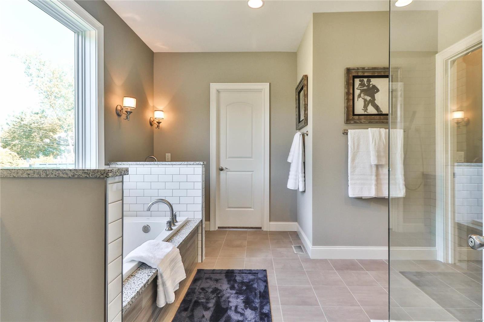 Villas on Mosley - Residential