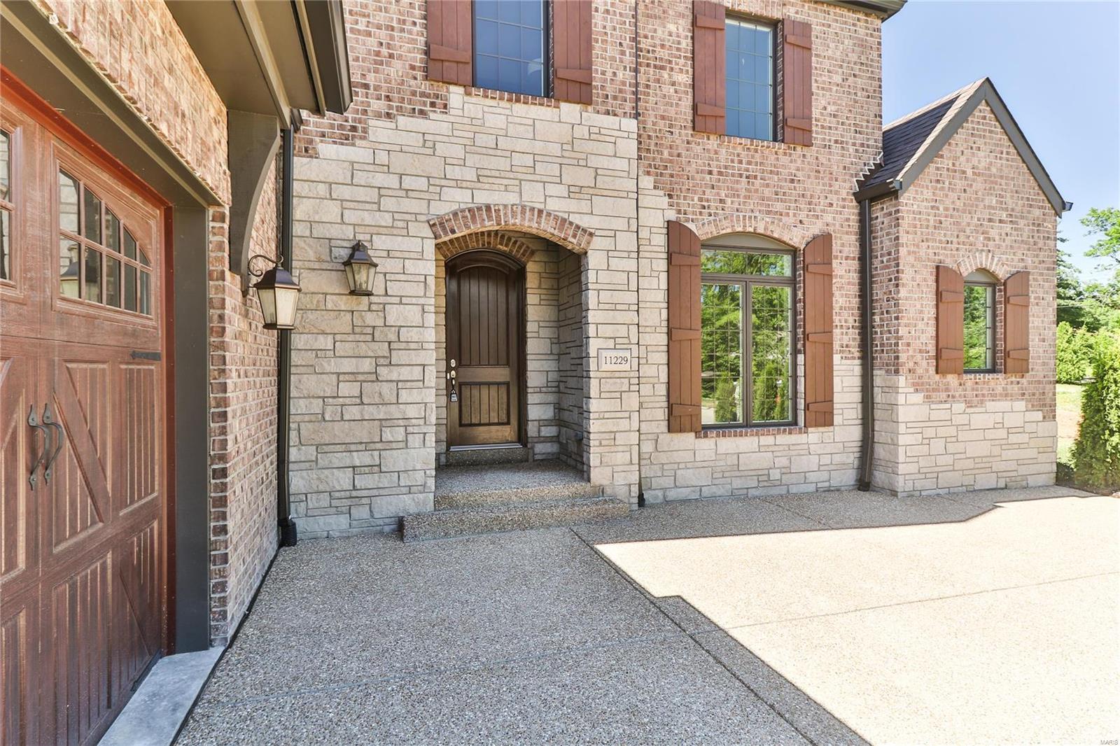 Villas on Mosley - Residential