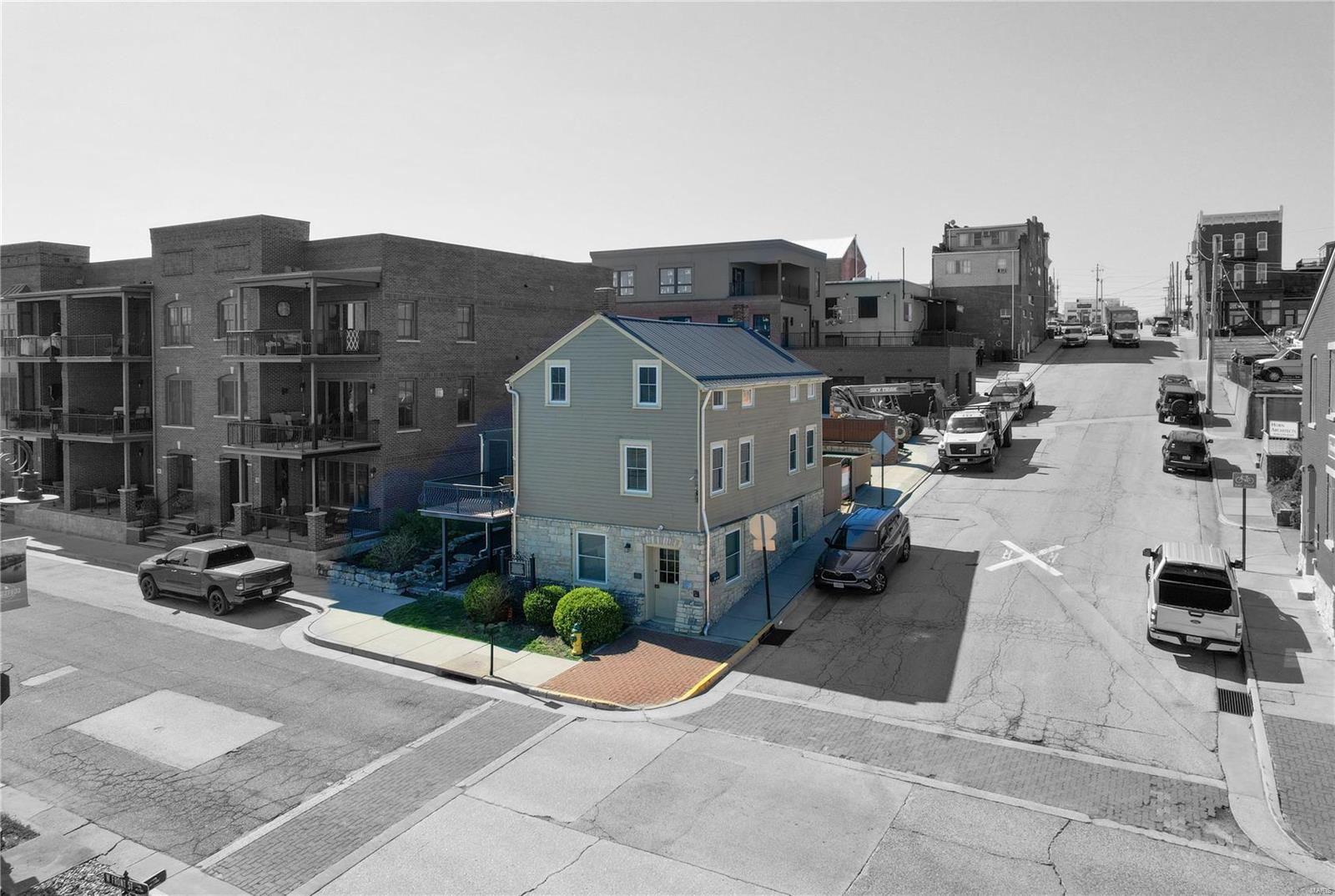 4 Lafayette Street