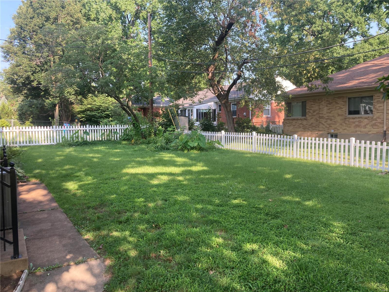 St Louis, Missouri 63119, United States, 2 Bedrooms Bedrooms, ,1 BathroomBathrooms,Residential,Active,77978