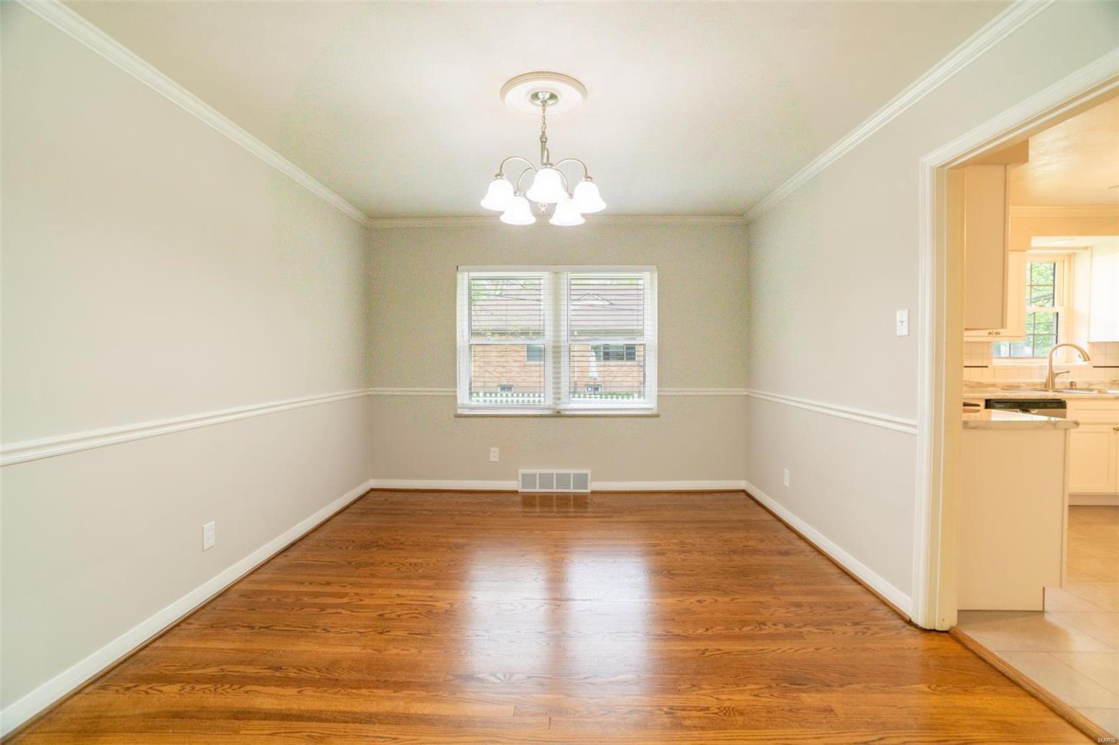 St Louis, Missouri 63119, United States, 2 Bedrooms Bedrooms, ,1 BathroomBathrooms,Residential,Active,77978