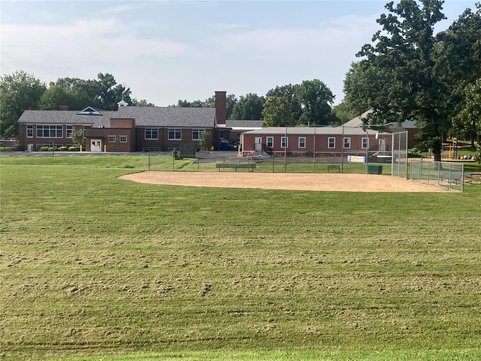 St Louis, Missouri 63119, United States, 2 Bedrooms Bedrooms, ,1 BathroomBathrooms,Residential,Active,77978