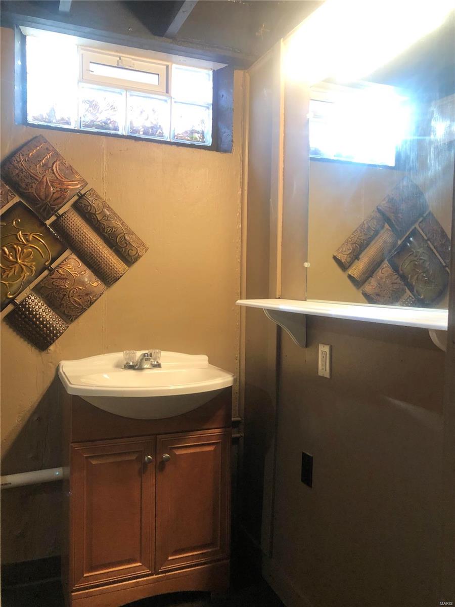 Sunset Hills Estates - Residential Lease