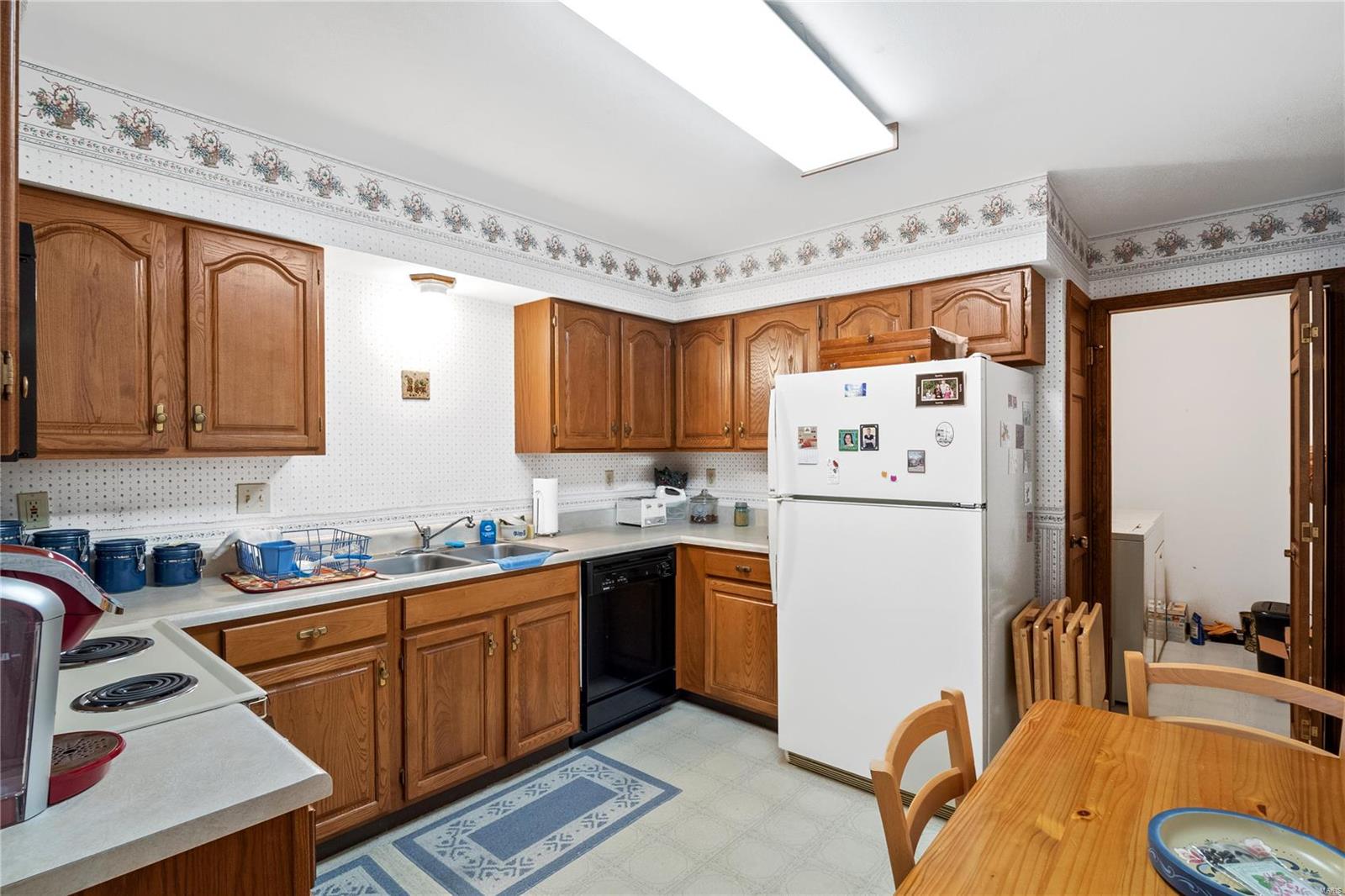 Village Of Lavinia Condo Ph 3 - Residential