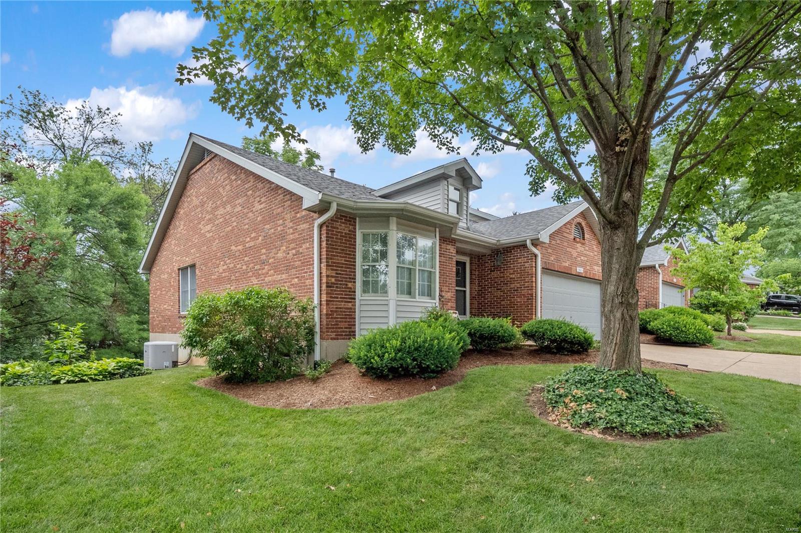 Village Of Lavinia Condo Ph 3 - Residential