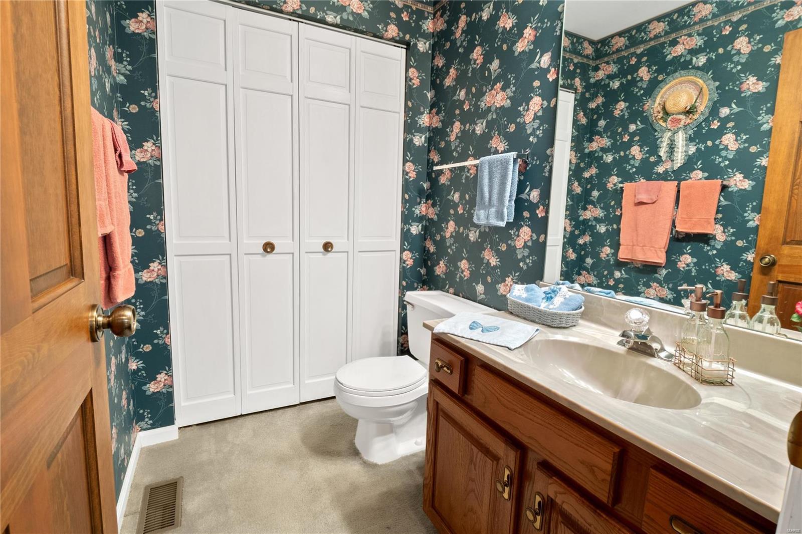 Village Of Lavinia Condo Ph 3 - Residential