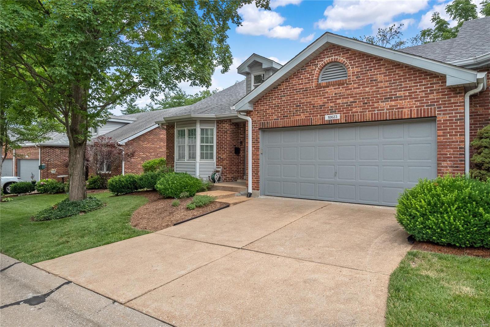 Village Of Lavinia Condo Ph 3 - Residential