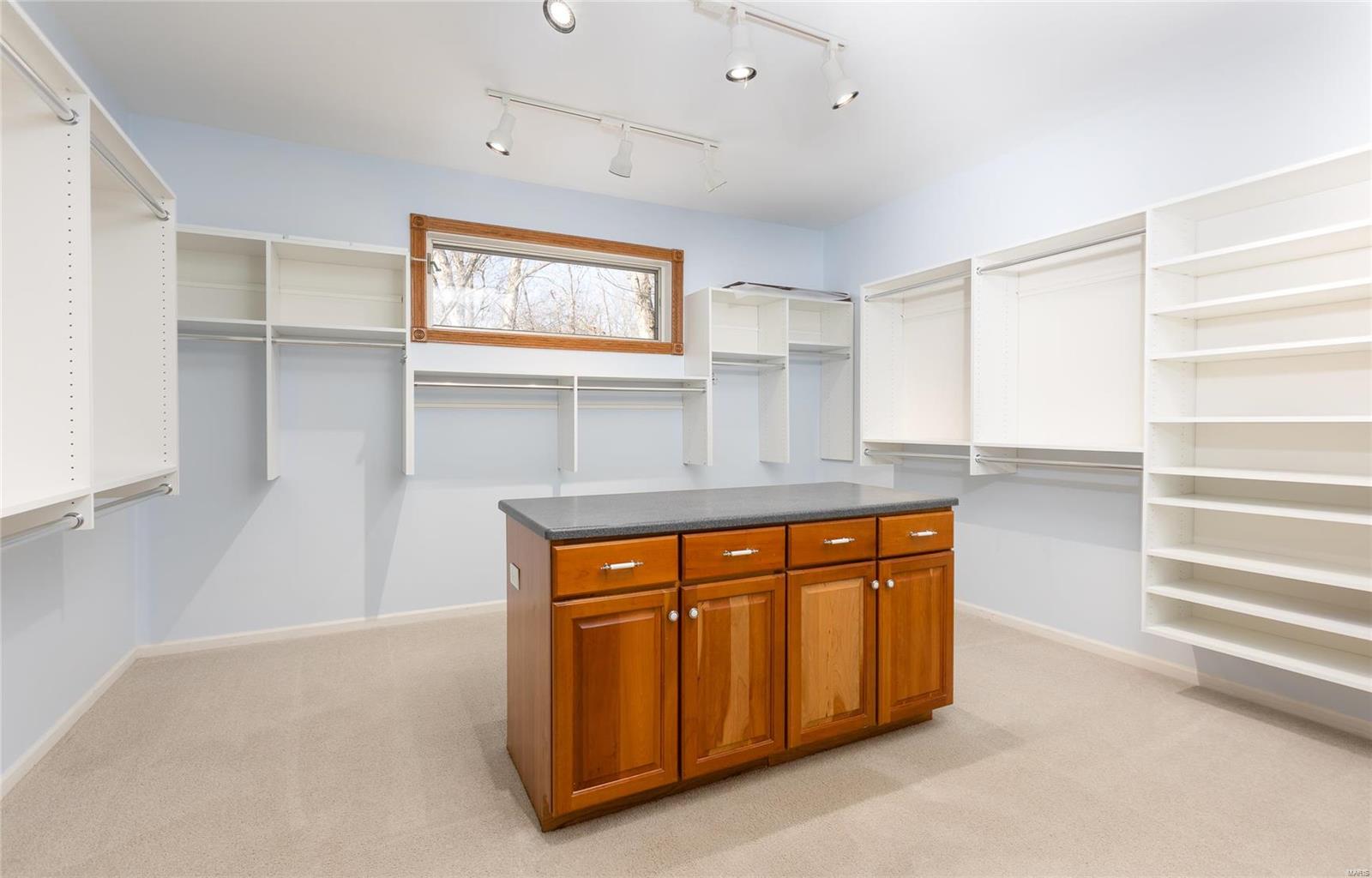 Stoltz Estate - Residential