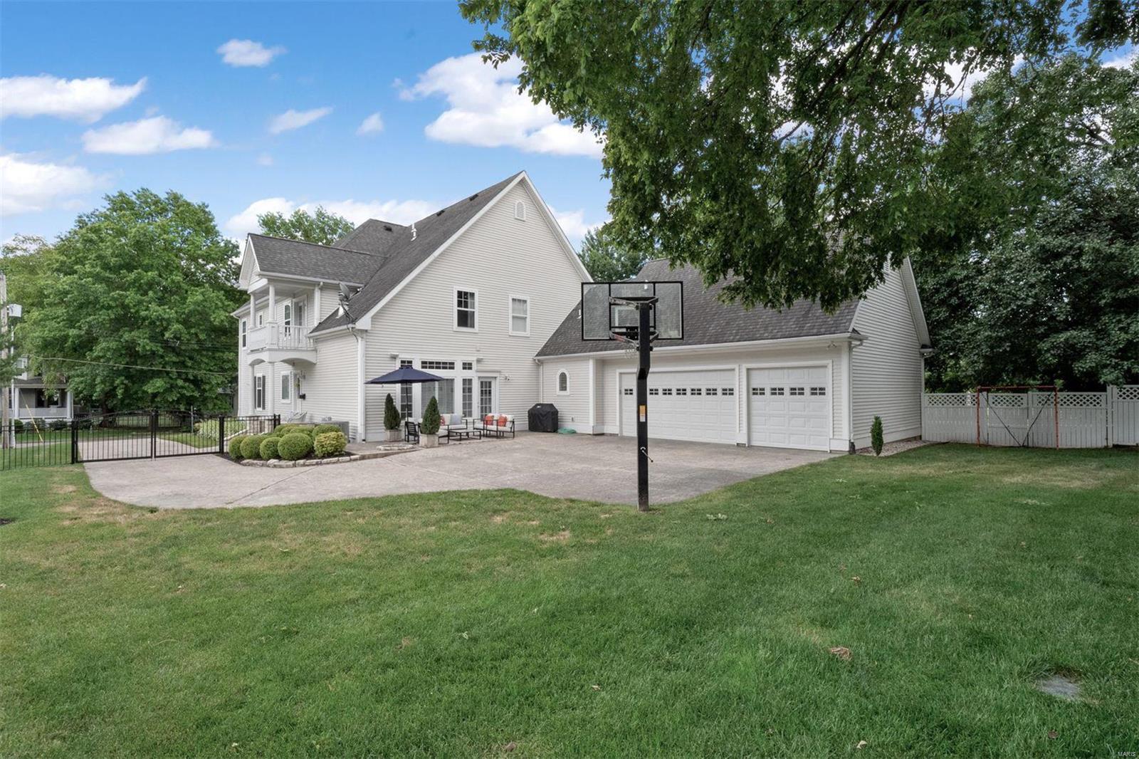 Elsa Place - Residential